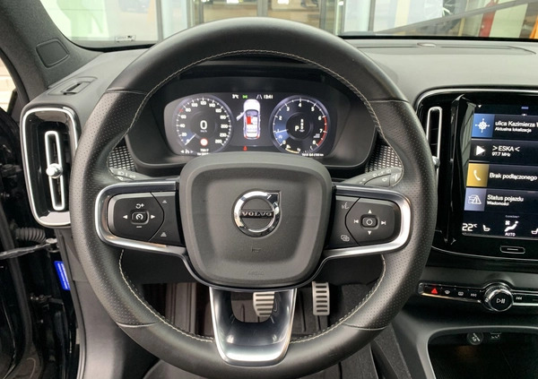 Volvo XC 40 cena 144900 przebieg: 75816, rok produkcji 2021 z Kraków małe 352